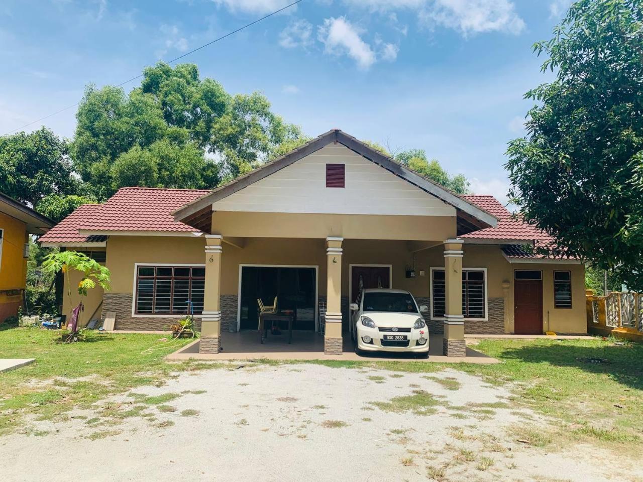 Nabilah Homestay, Besut Kampung Raja Екстер'єр фото